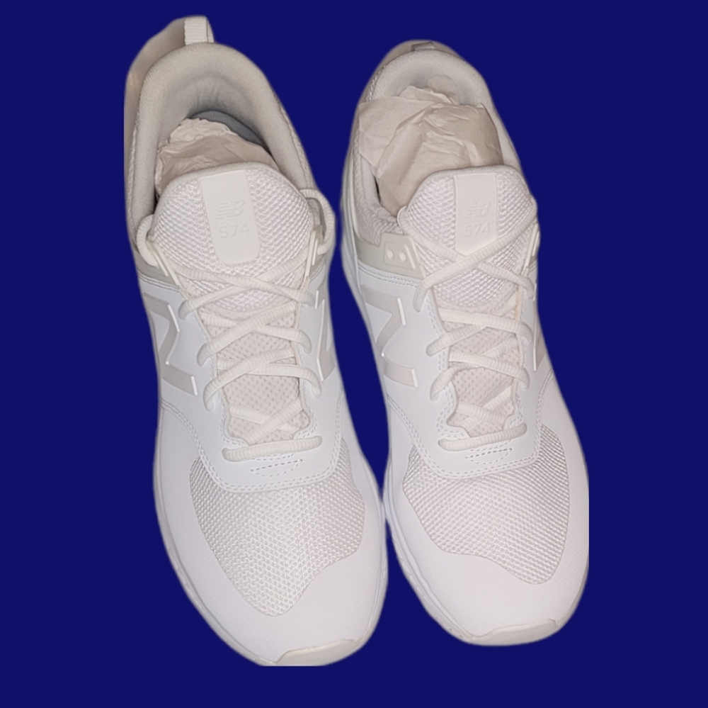 New Balance 574 White Lace-Up Tennis Shoe